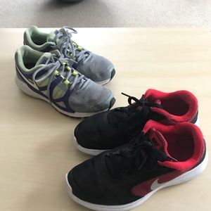 2 nike sneakers